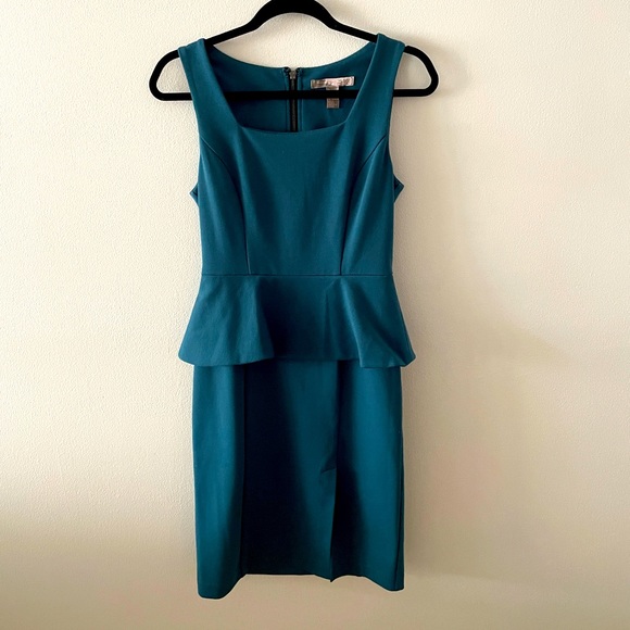 Forever 21 Peplum Dress. Size S. Color: teal. Excellent condition. Never worn - Picture 1 of 4